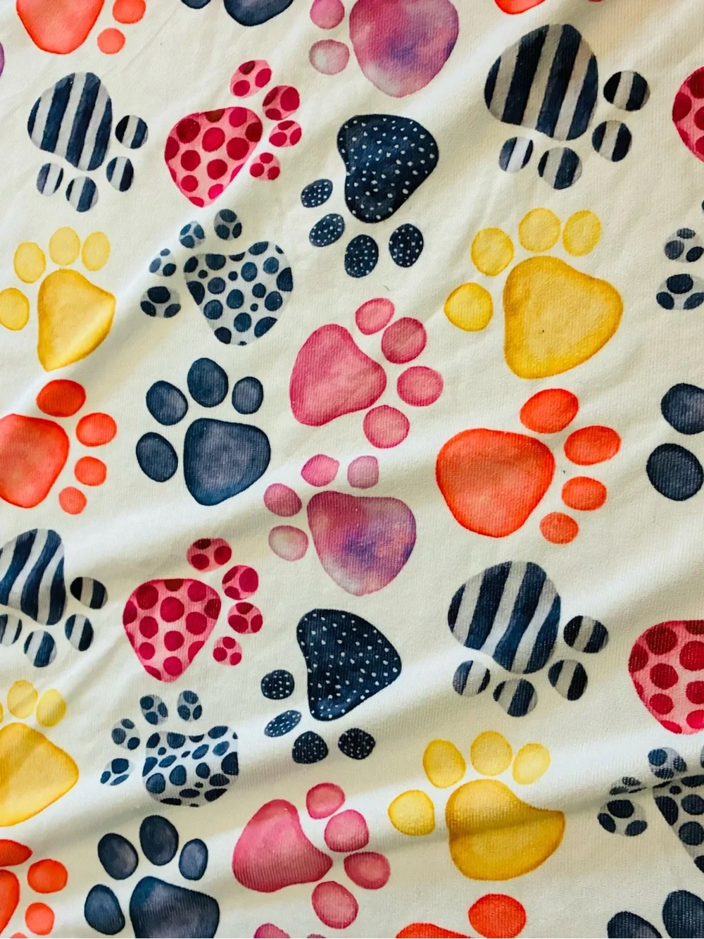 60” round paw print beach towel new no tags